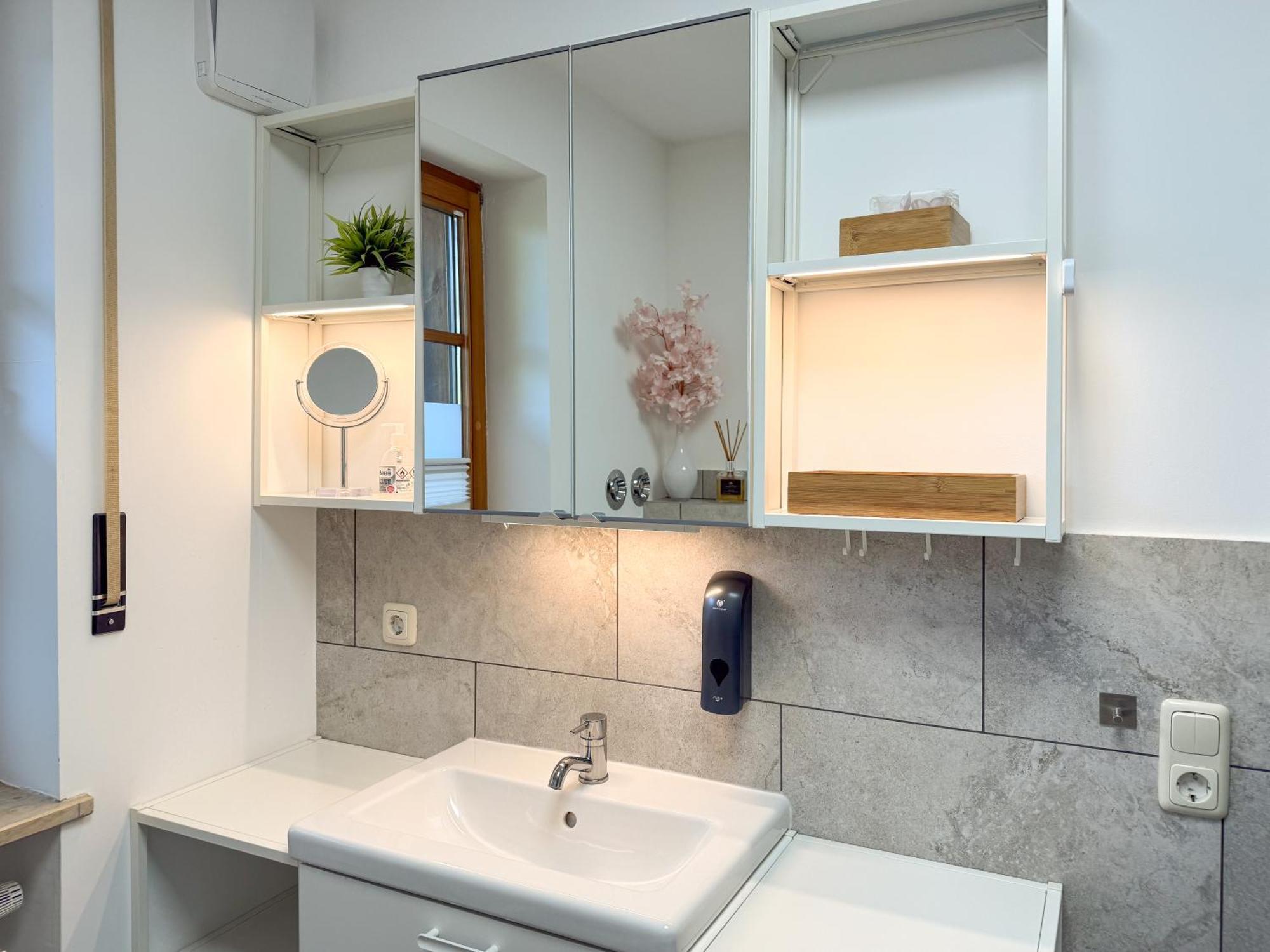 Apartment Wohlfuehlplatzl - Urgemuetlich & Ruhig Vogtareuth المظهر الخارجي الصورة
